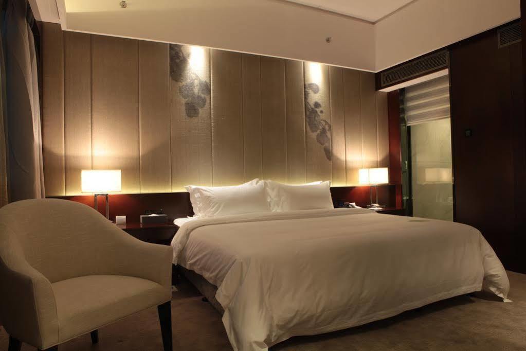 ג'וחאי Fortune Century Hotel מראה חיצוני תמונה